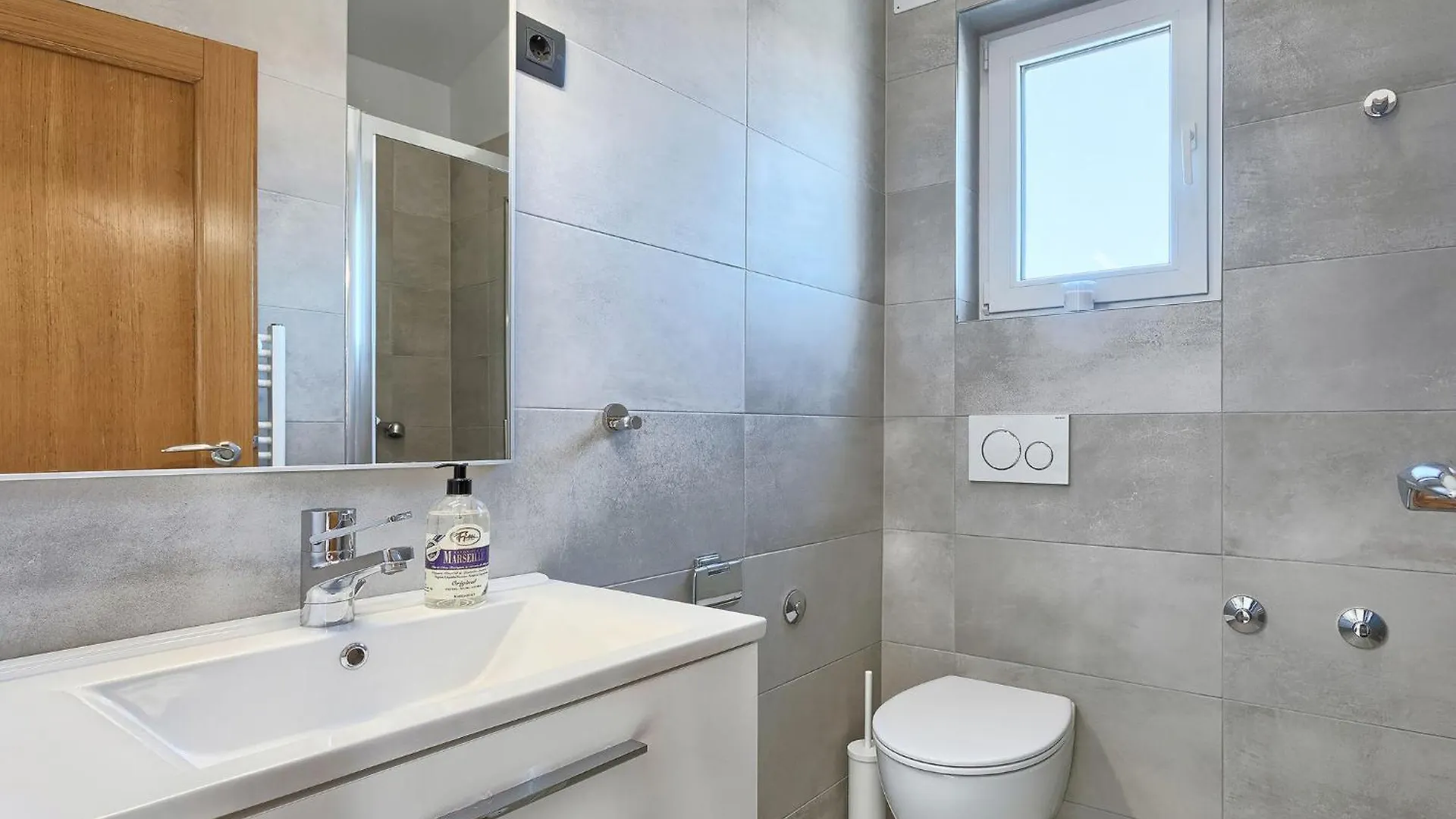 Apartment La Mer-3 By Interhome Pula